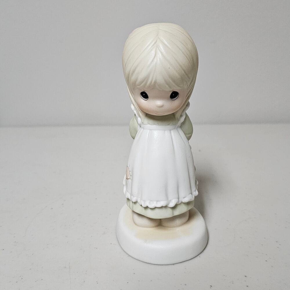 Precious Moments - God Is Love Dear Valentine MIB #523518